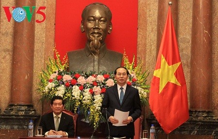 President urges for greater effort to narrow development gap between regions  - ảnh 1